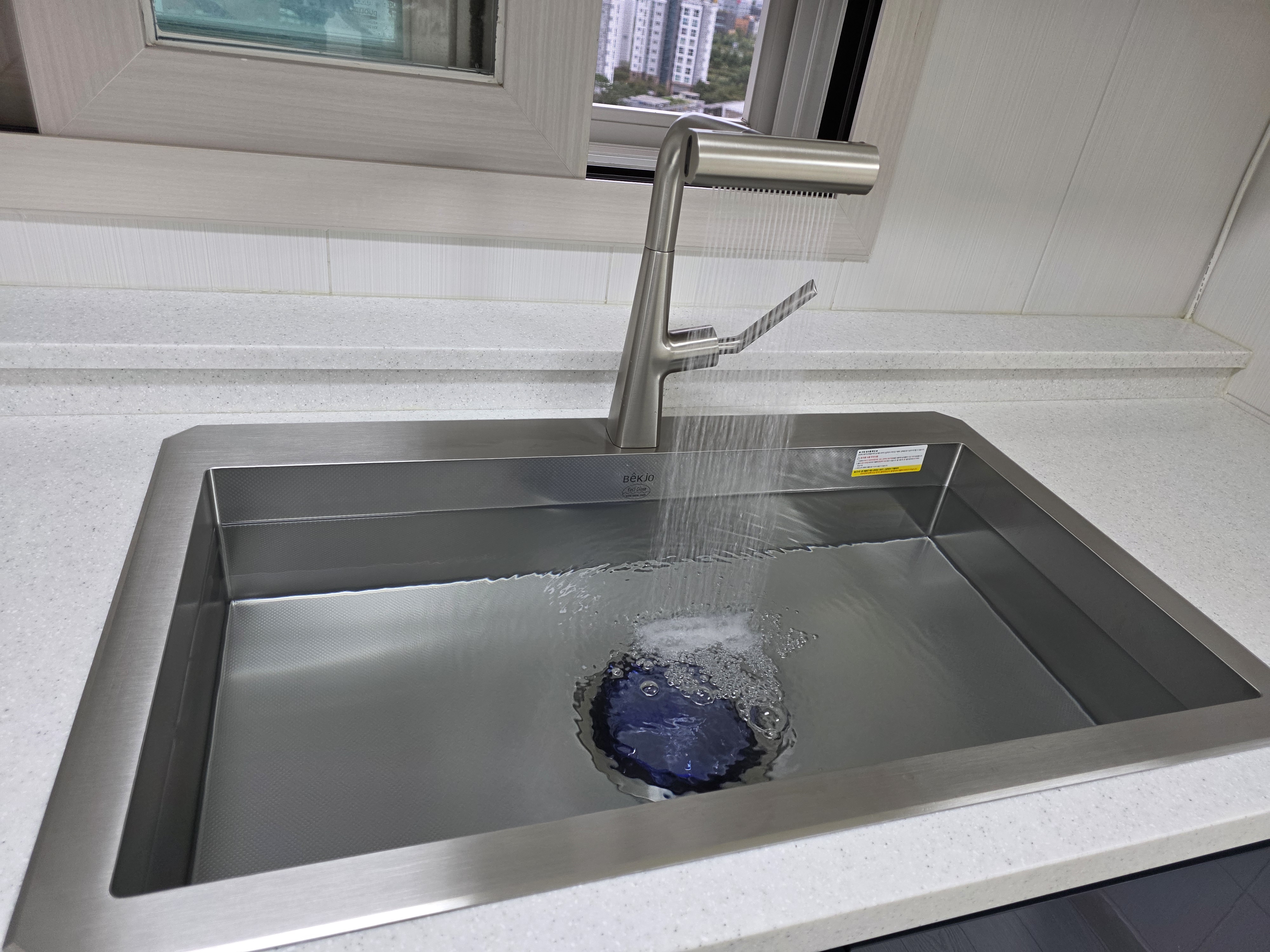 사각싱크볼 교체 백조 아티잔 주방 싱크대 폭포수전