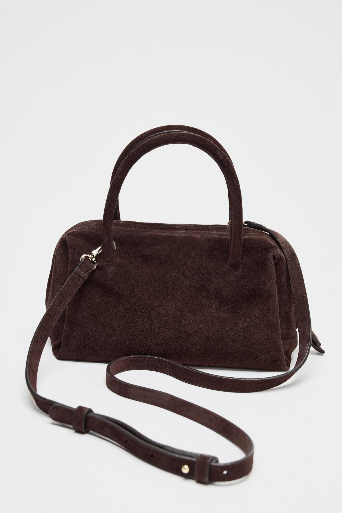 자라 프리미엄 스웨이드 토트 크로스백 SPLIT SUEDE BOWLING BAG 6552/610 CHOCOLATE - 상세 이미지 4