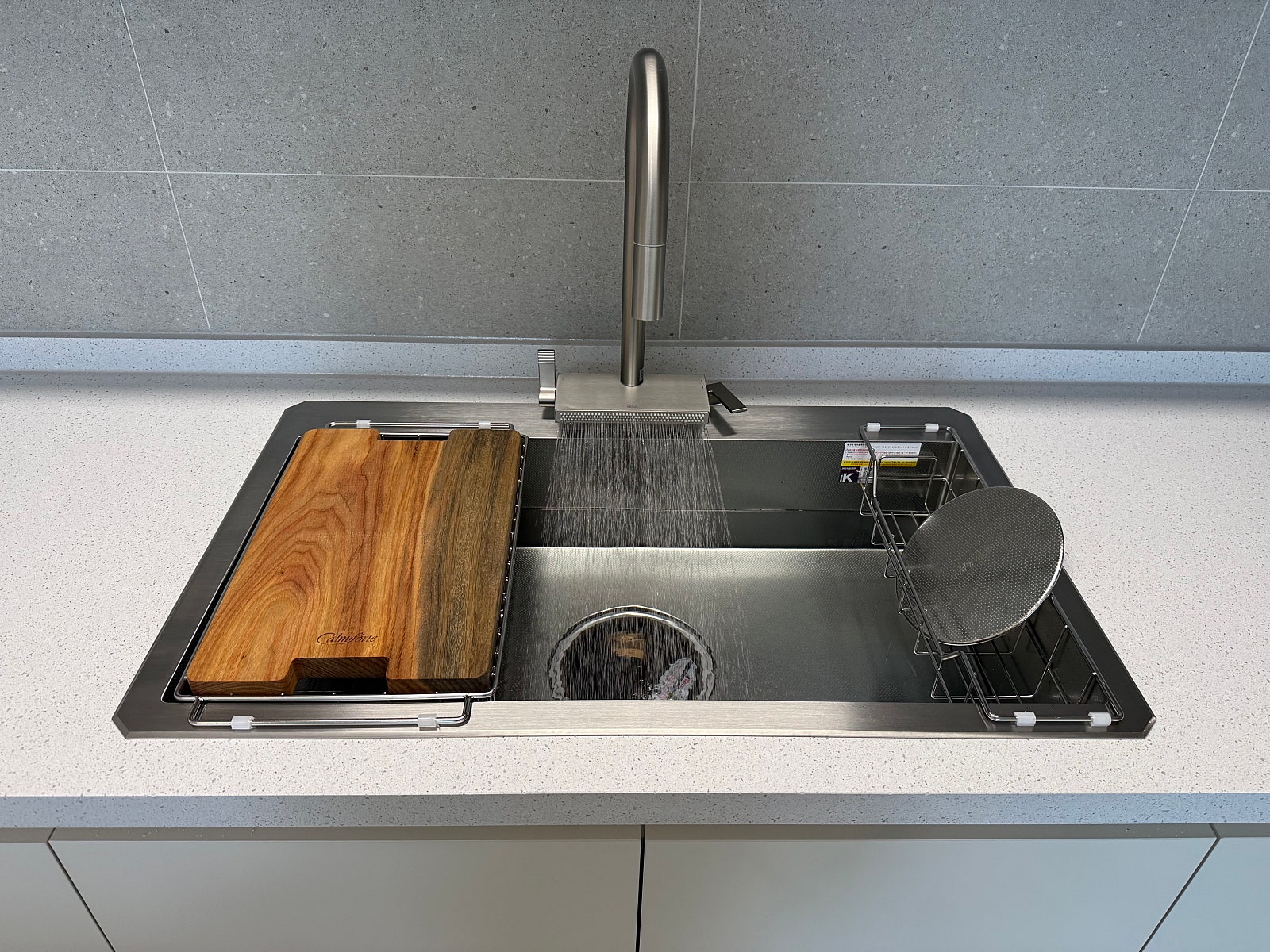 사각싱크볼 교체 백조 아티잔 주방 싱크대 폭포수전