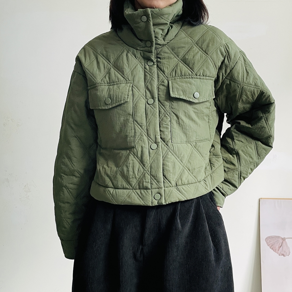 여성경량패딩 하이넥 크롭 퀼팅 누빔 패딩 점퍼 - 상품 이미지