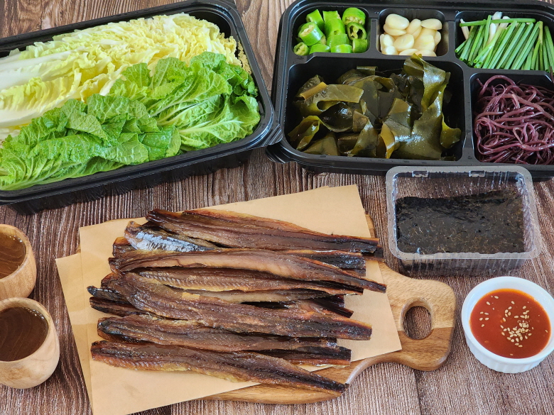 당일출고 구룡포 수작업 꽁치 과메기 20쪽 풀세트 야채,김,초장 - 상세 이미지 2