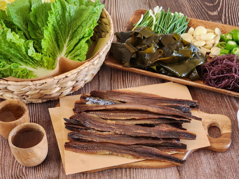 당일출고 구룡포 수작업 꽁치 과메기 20쪽 풀세트 야채,김,초장 - 상품 이미지