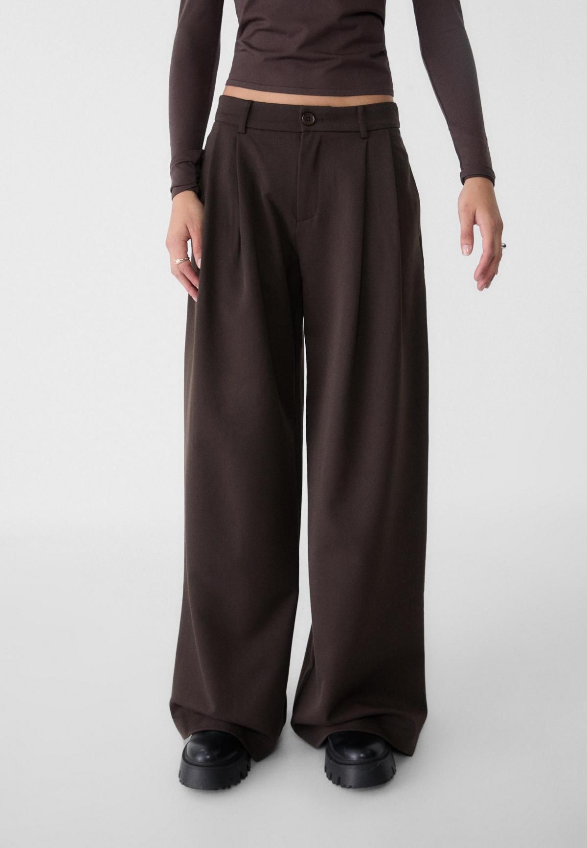 스트라디바리우스 클래식 와이드핏 테크니컬 슬랙스 팬츠 다트 디테일 8266/300 BROWN - 상품 이미지