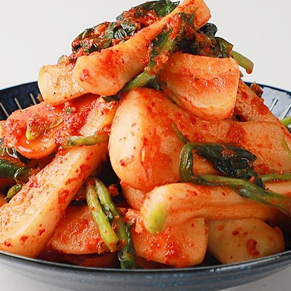 매운 실비 총각 불김치 1kg 아삭한 알타리 무김치 전통 손맛 당일제조 박대표마켓 - 상품 이미지