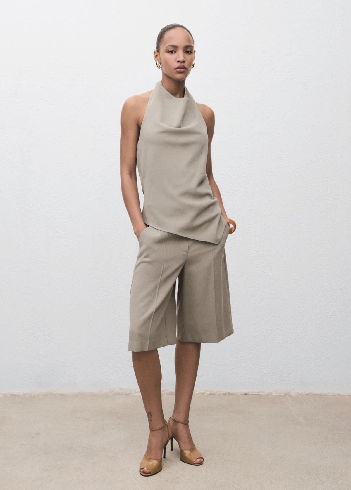 망고 테일러드 미디 슬랙스 베이지 반바지 17094426 GRIS - 상세 이미지 3