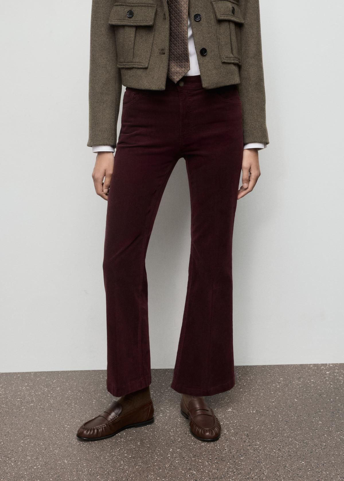 망고 트렌디 미드웨이스트 버건디 코듀로이 플레어 팬츠 17027773 CHOCOLATE - 상품 이미지