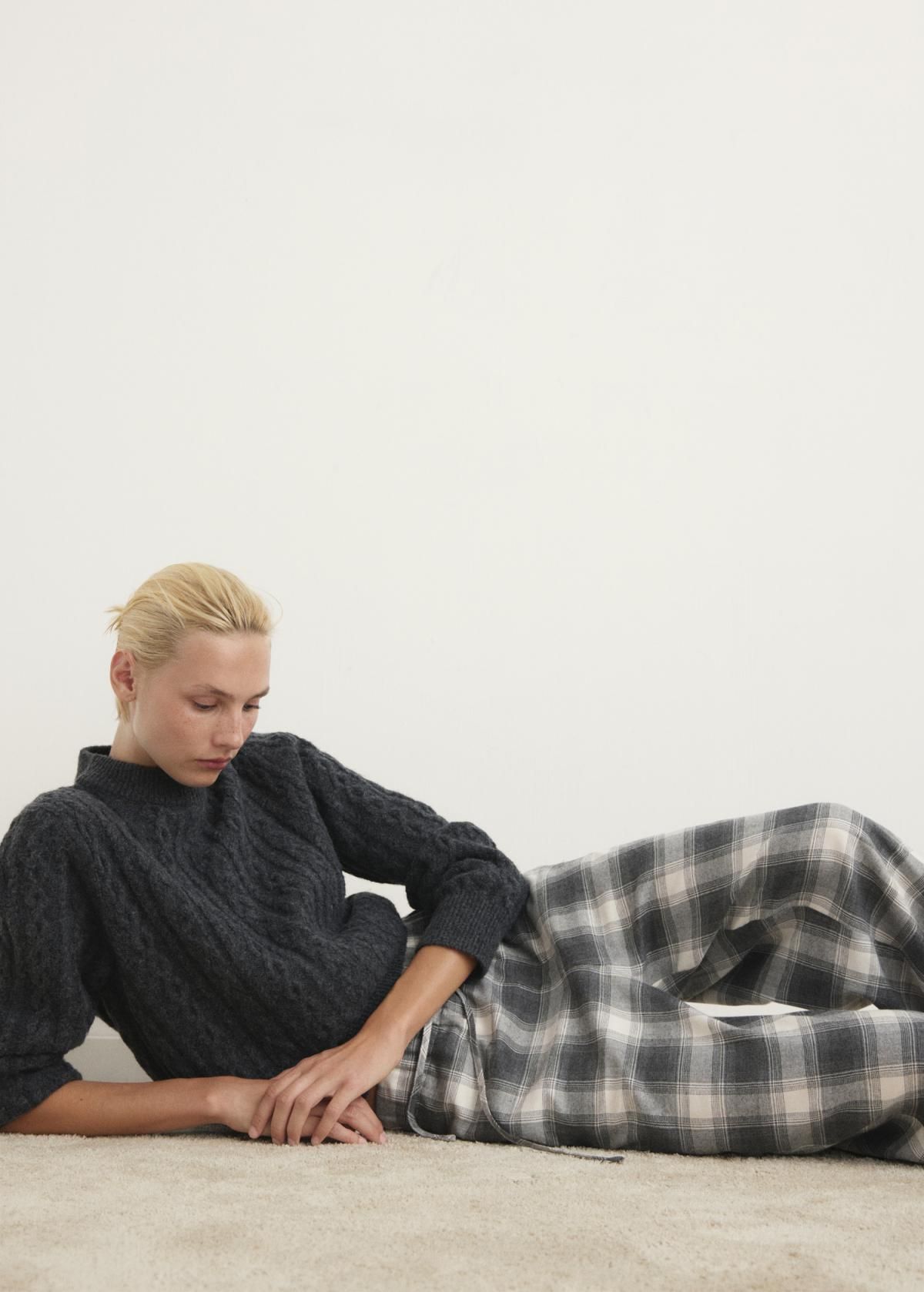 망고 플란넬 체크 스트레이트 와이드 팬츠 17077128 GRIS - 상세 이미지 5