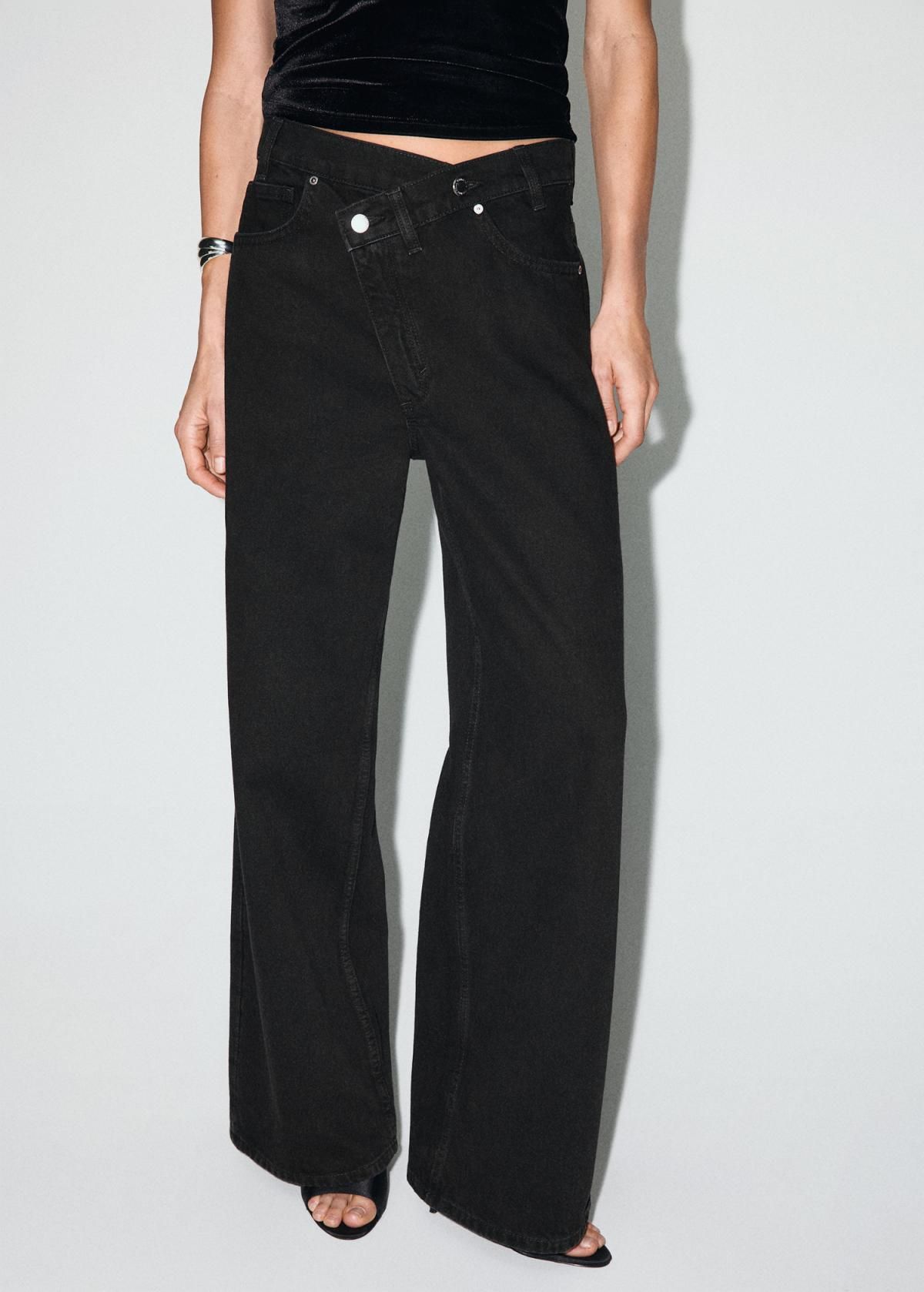망고 트렌디 와이드핏 크로스 웨이스트 블랙 데님 청바지 17078640 DENIM NEGRO - 상품 이미지