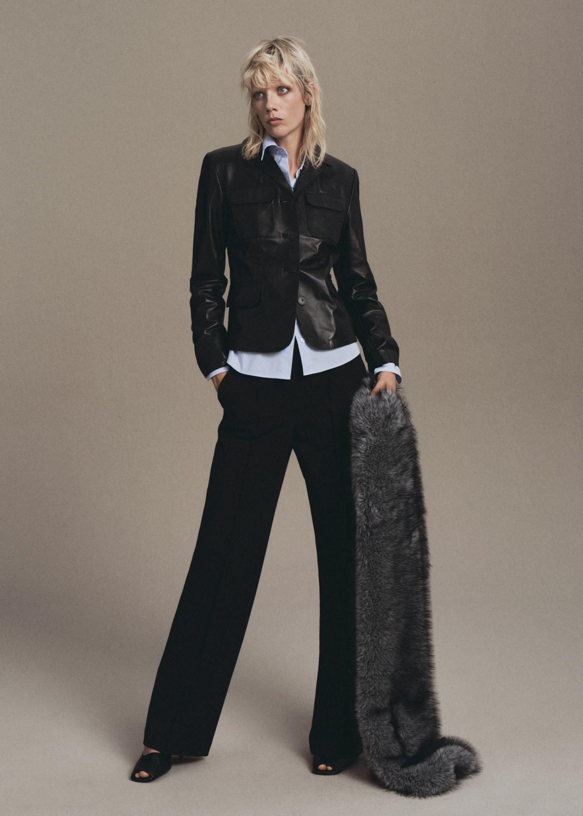 망고 스트레이트핏 테크니컬 슬랙스 팬츠 17017913 NEGRO - 상세 이미지 2