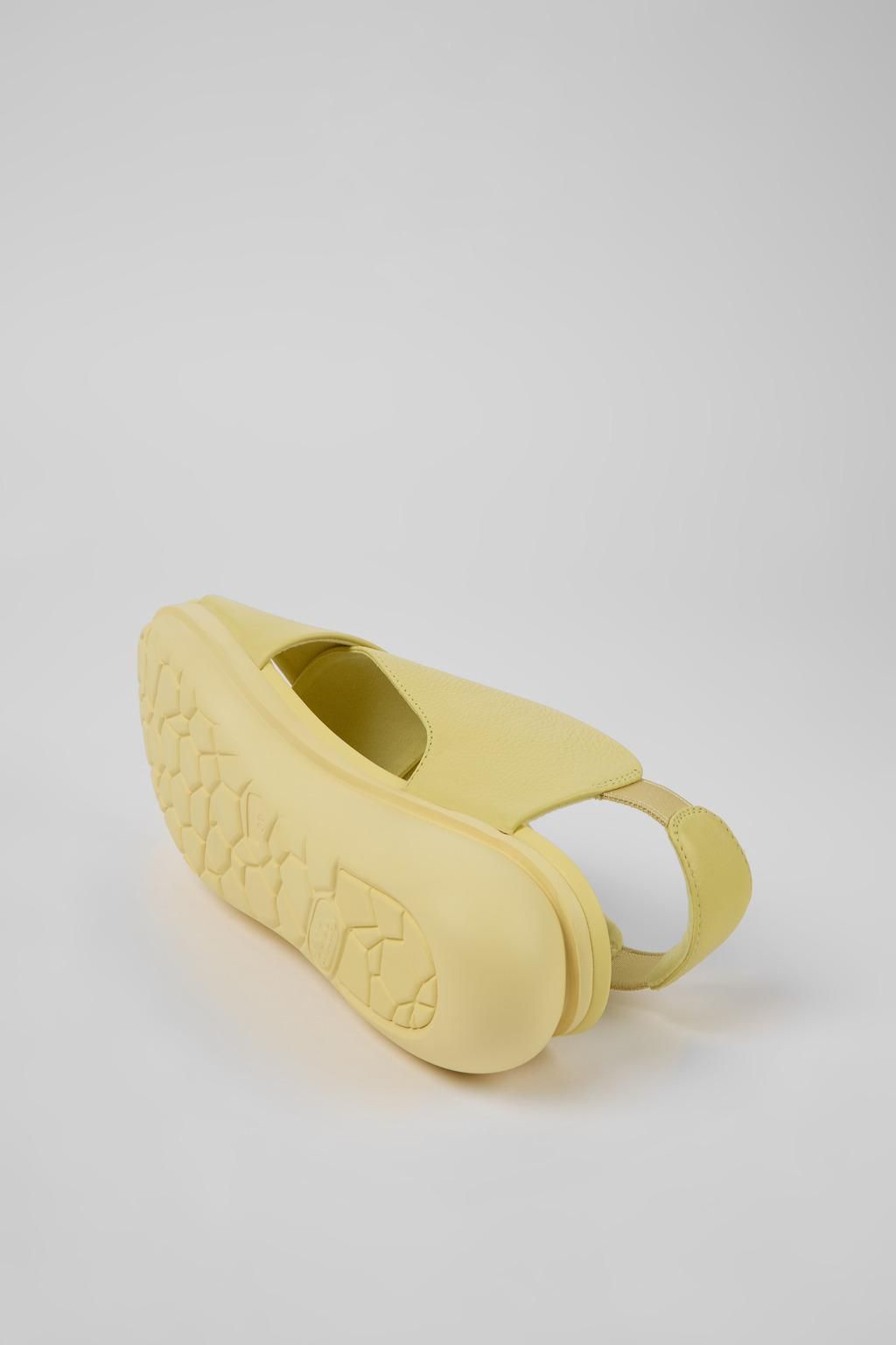 캠퍼 라이트옐로우 레더 엘라스틱 스트랩샌들 K200066-067 YELLOW - 상세 이미지 5
