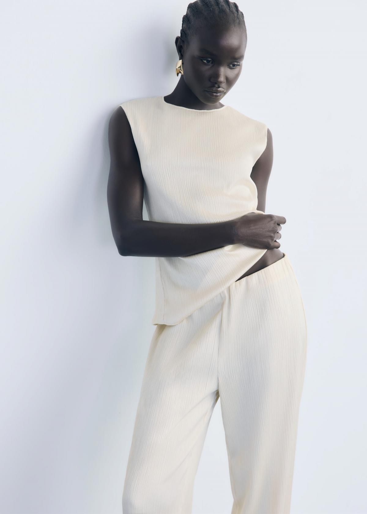 망고 플리츠 와이드 웨이스트밴드 팬츠 17064096 CRUDO - 상세 이미지 4