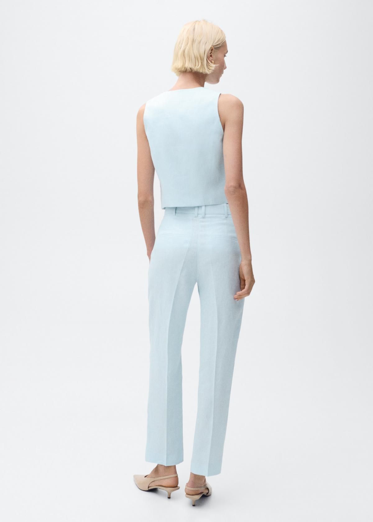망고 린넨 브이넥 테일러드 베스트 라이트블루 87027163 AZUL CELESTE - 상세 이미지 4