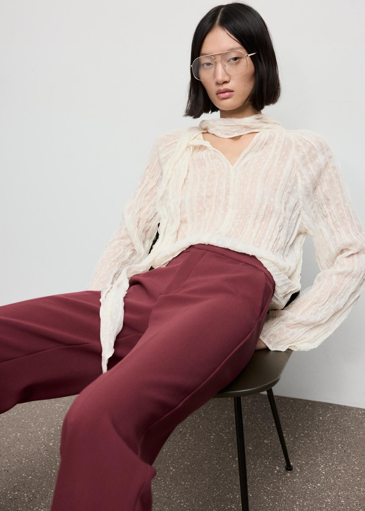 망고 클래식 하이웨이스트 스트레이트 슬랙스 팬츠 17096743 GRANATE - 상세 이미지 5