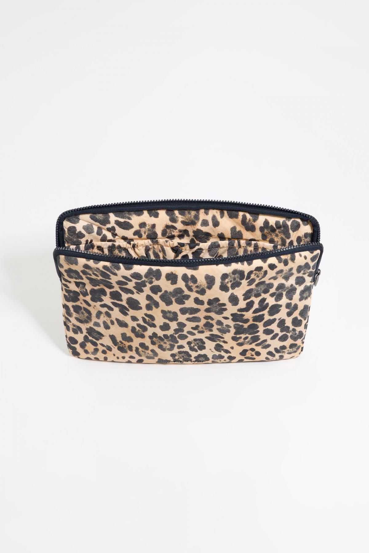 빔바이롤라 레오파드 패턴 나일론 135인치 노트북 파우치 251BBK715.12201 LEOPARD NATURAL - 상세 이미지 3