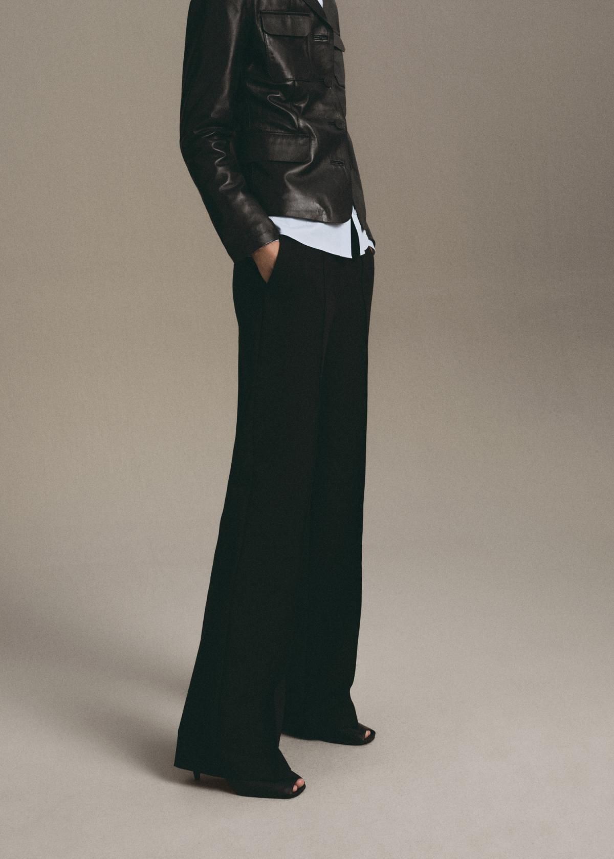 망고 스트레이트핏 테크니컬 슬랙스 팬츠 17017913 NEGRO - 상품 이미지