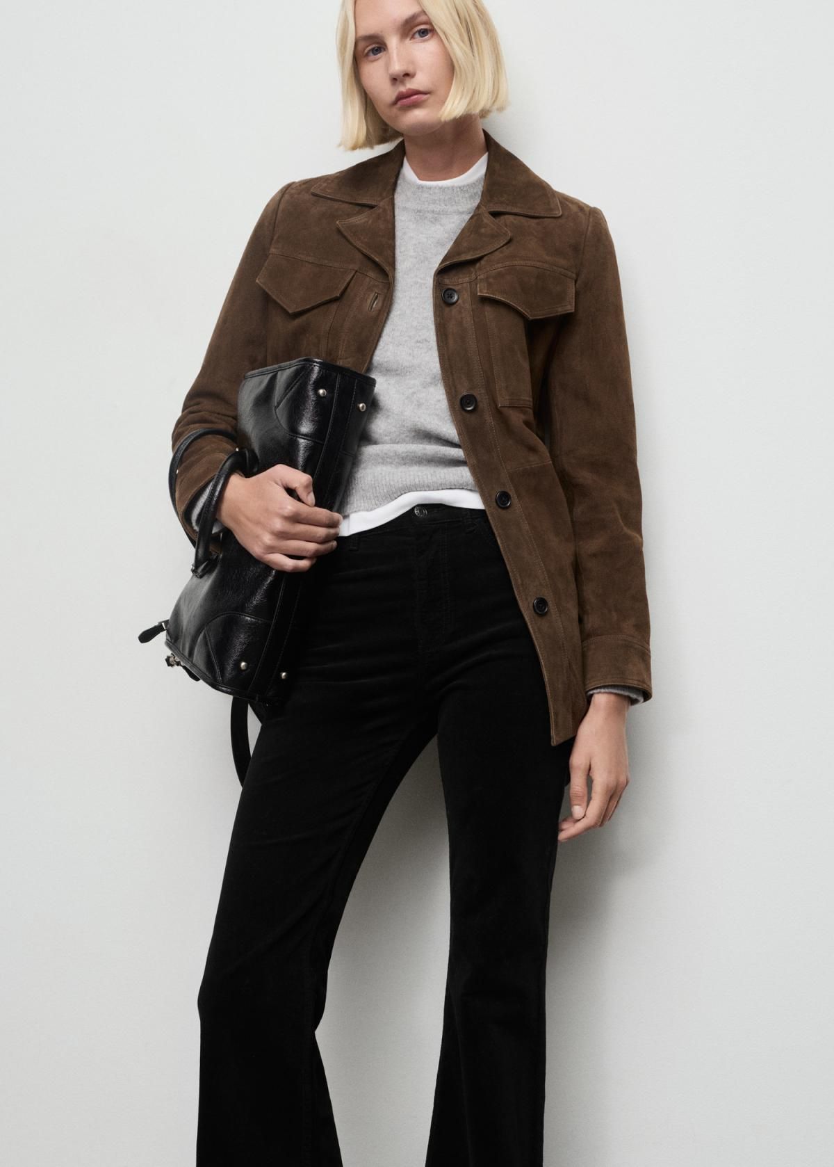 망고 벨벳 플레어 하이웨이스트 팬츠 17057781 NEGRO - 상세 이미지 4