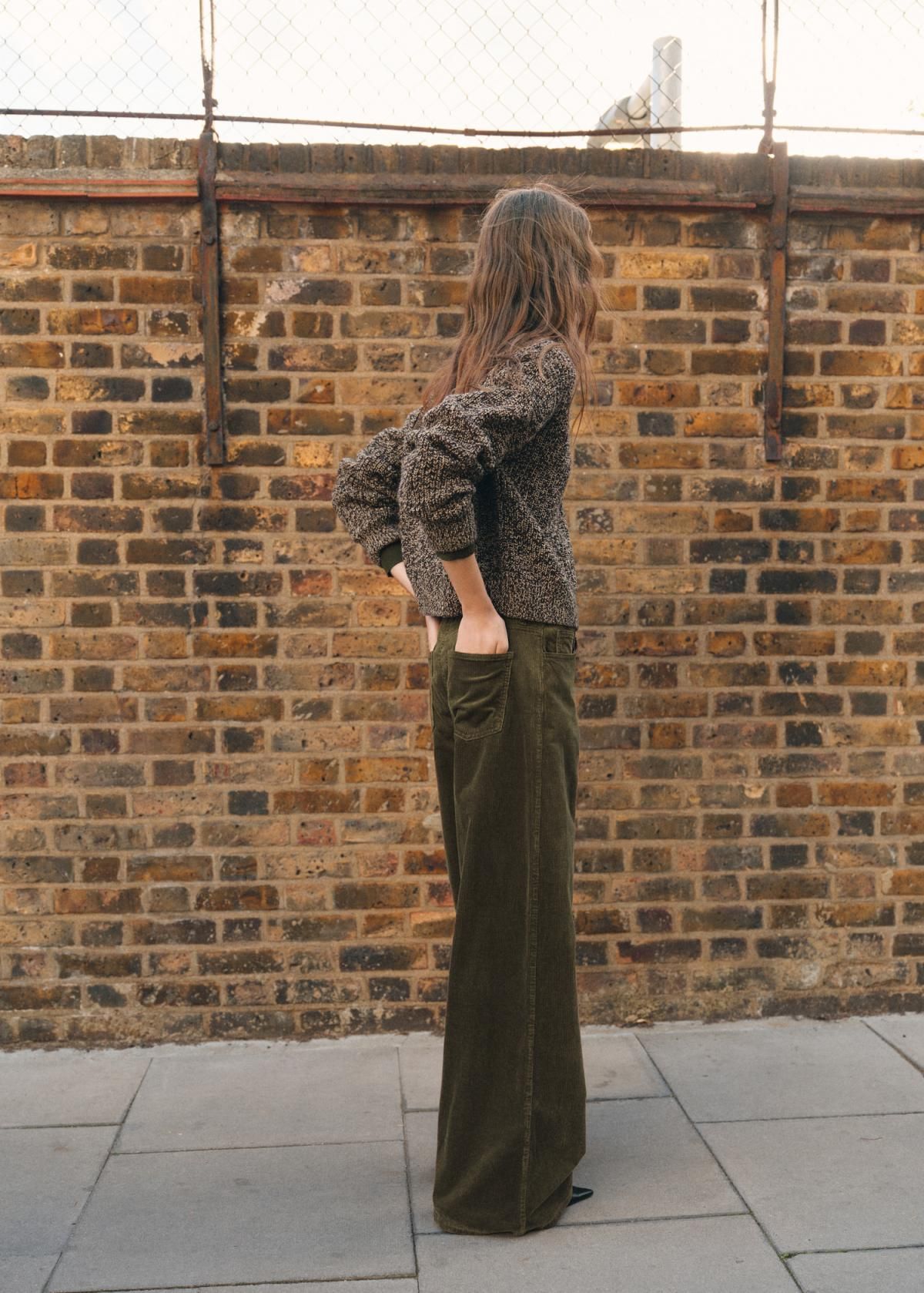 망고 코듀로이 하이웨이스트 와이드 팬츠 17079093 KHAKI - 상세 이미지 3