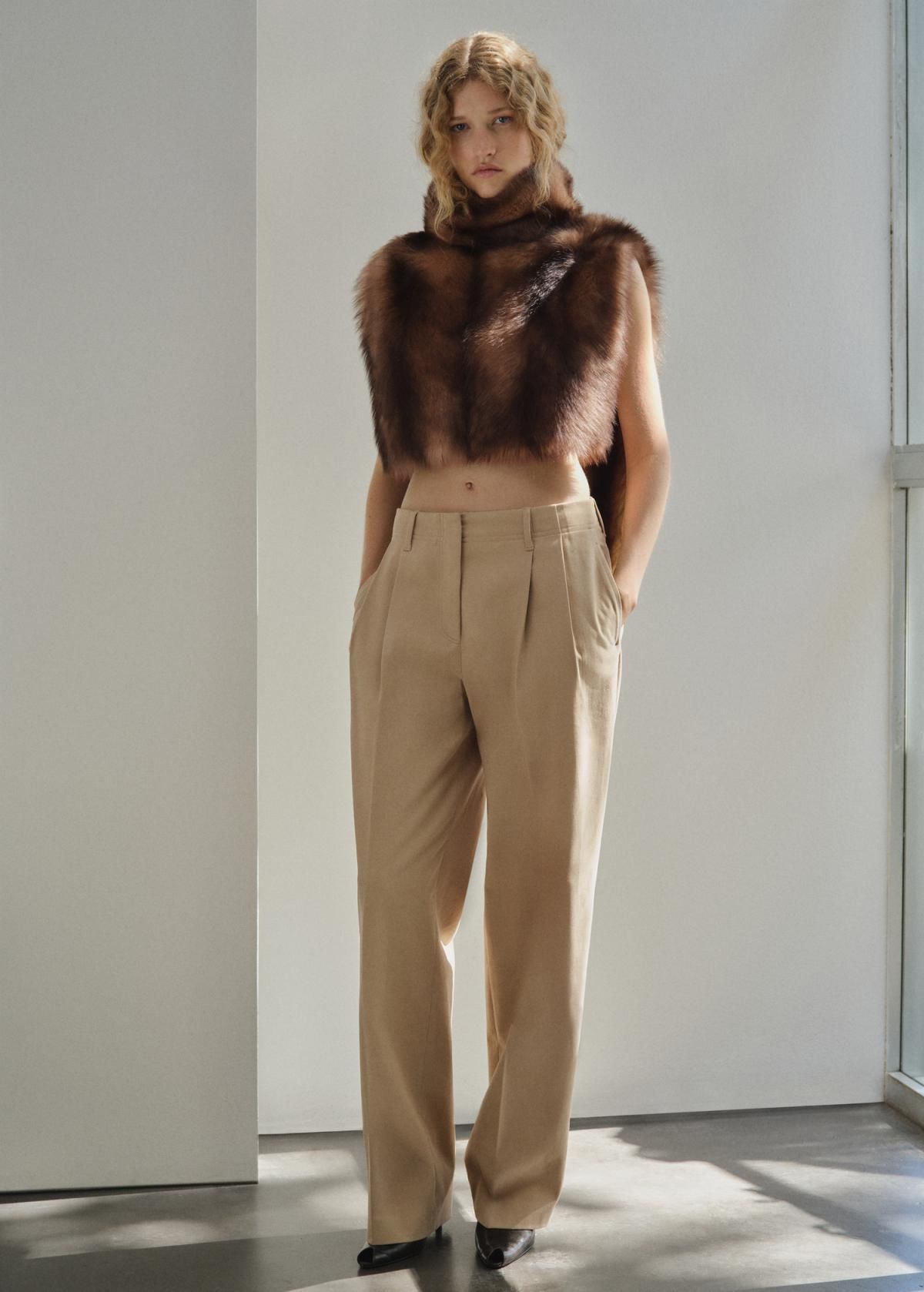 망고 테크니컬 베이지 스트레이트 핀턱 데님 팬츠 17027912 BEIGE - 상세 이미지 3