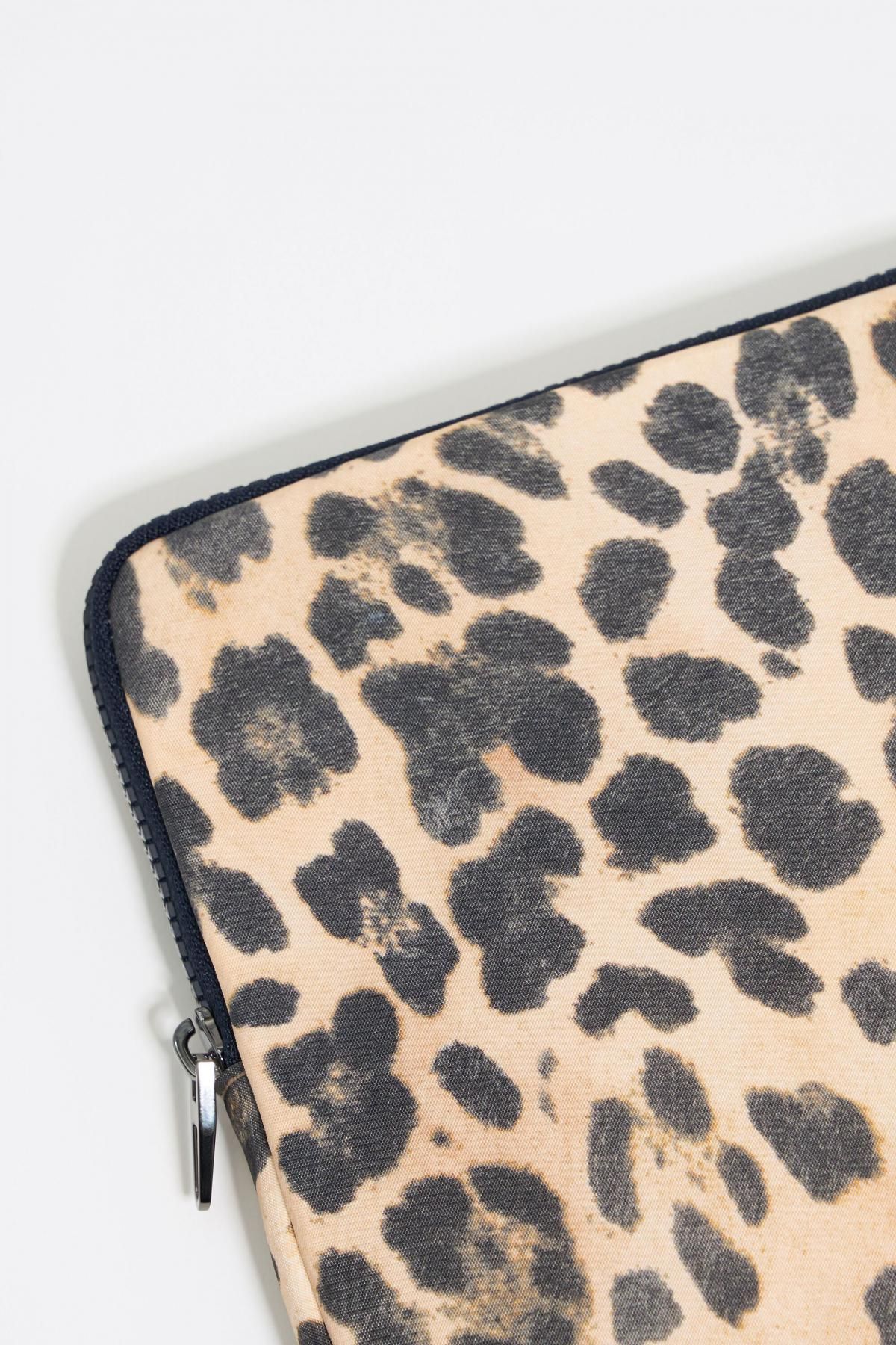 빔바이롤라 레오파드 패턴 나일론 135인치 노트북 파우치 251BBK715.12201 LEOPARD NATURAL - 상세 이미지 2