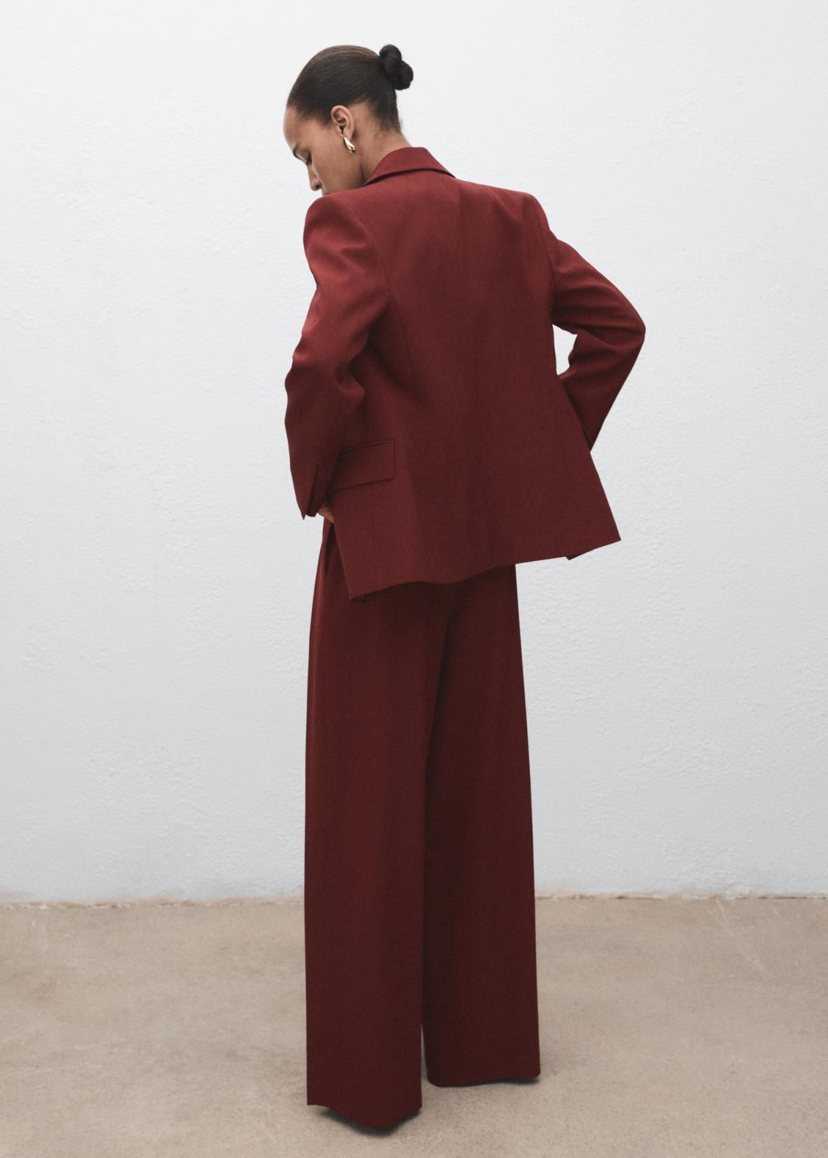 망고 버건디 플리츠 테일러드 와이드 슬랙스 팬츠 17024120 PIMENTON - 상세 이미지 3