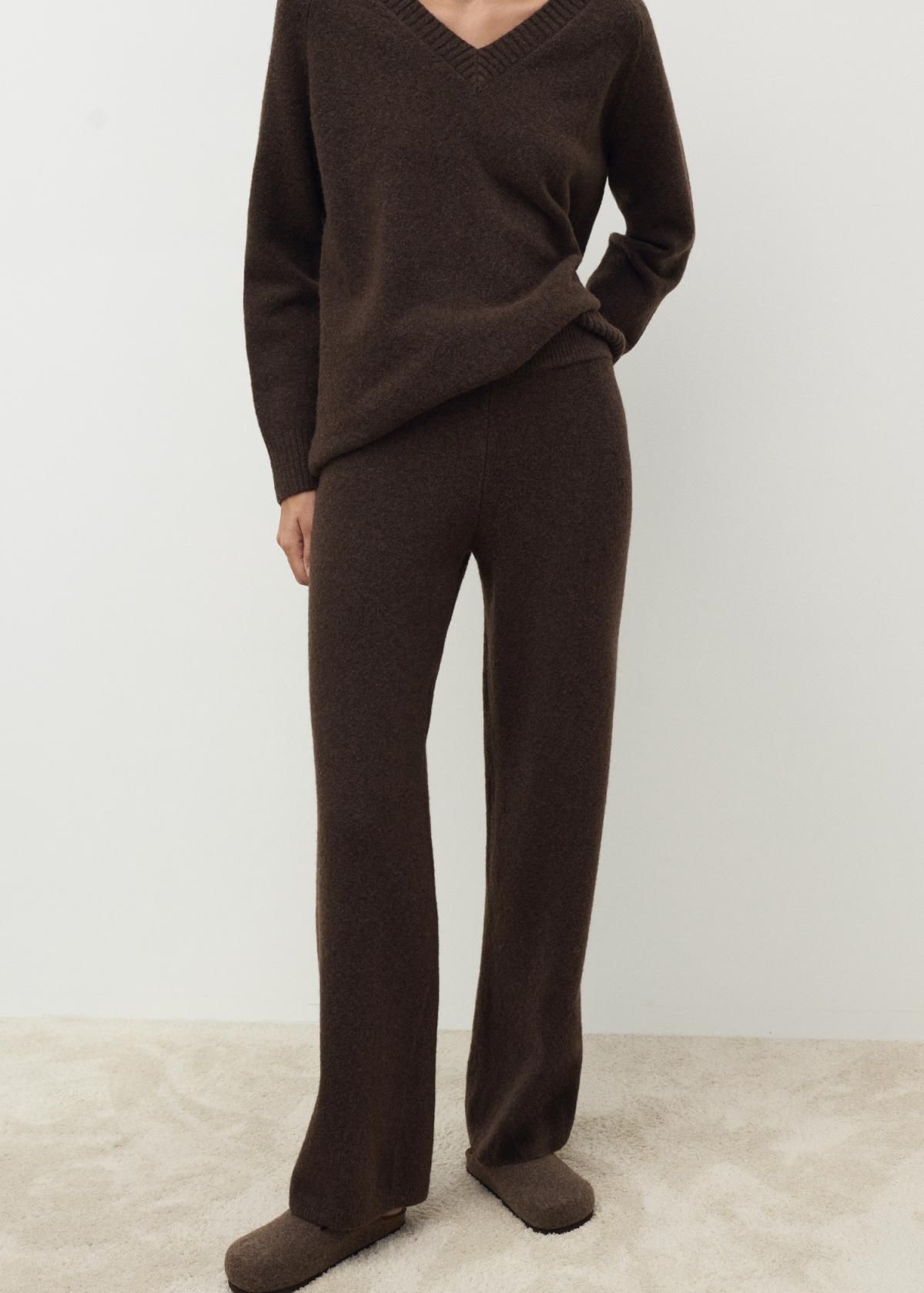 망고 컴포트 니트 스트레이트 팬츠 브라운 17044101 CHOCOLATE - 상품 이미지