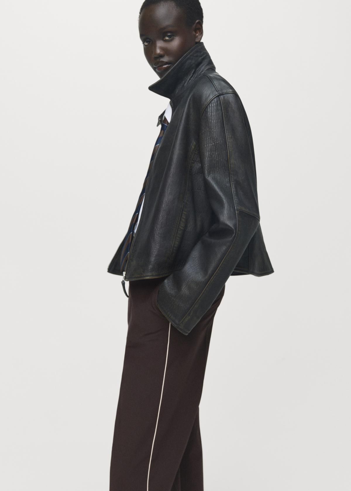 망고 테크니컬 와이드 스트라이프 슬랙스 팬츠 17077904 CHOCOLATE - 상세 이미지 4