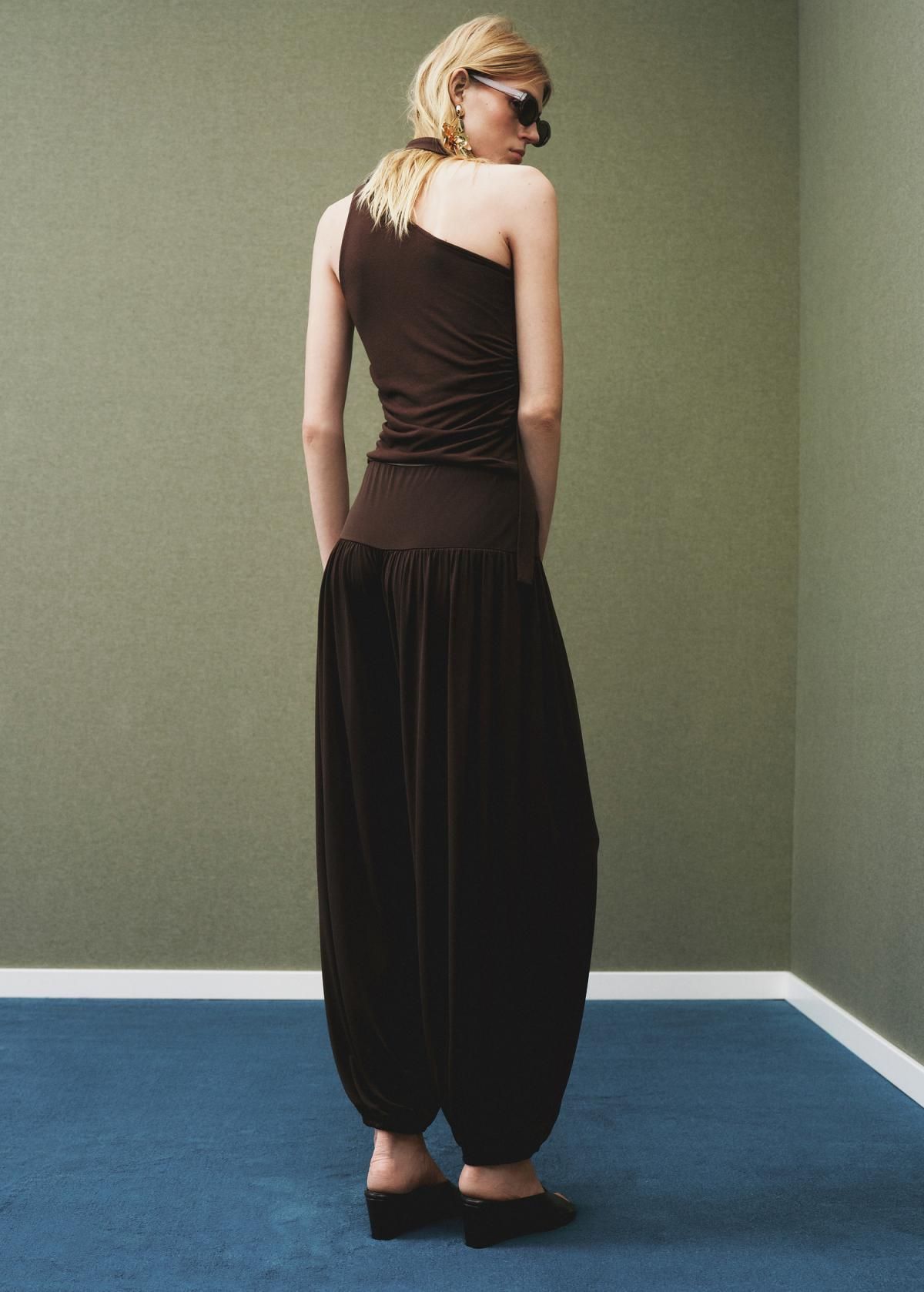 망고 벌룬핏 테크니컬 웨이스트 밴딩 팬츠 17084787 MARRON - 상세 이미지 3