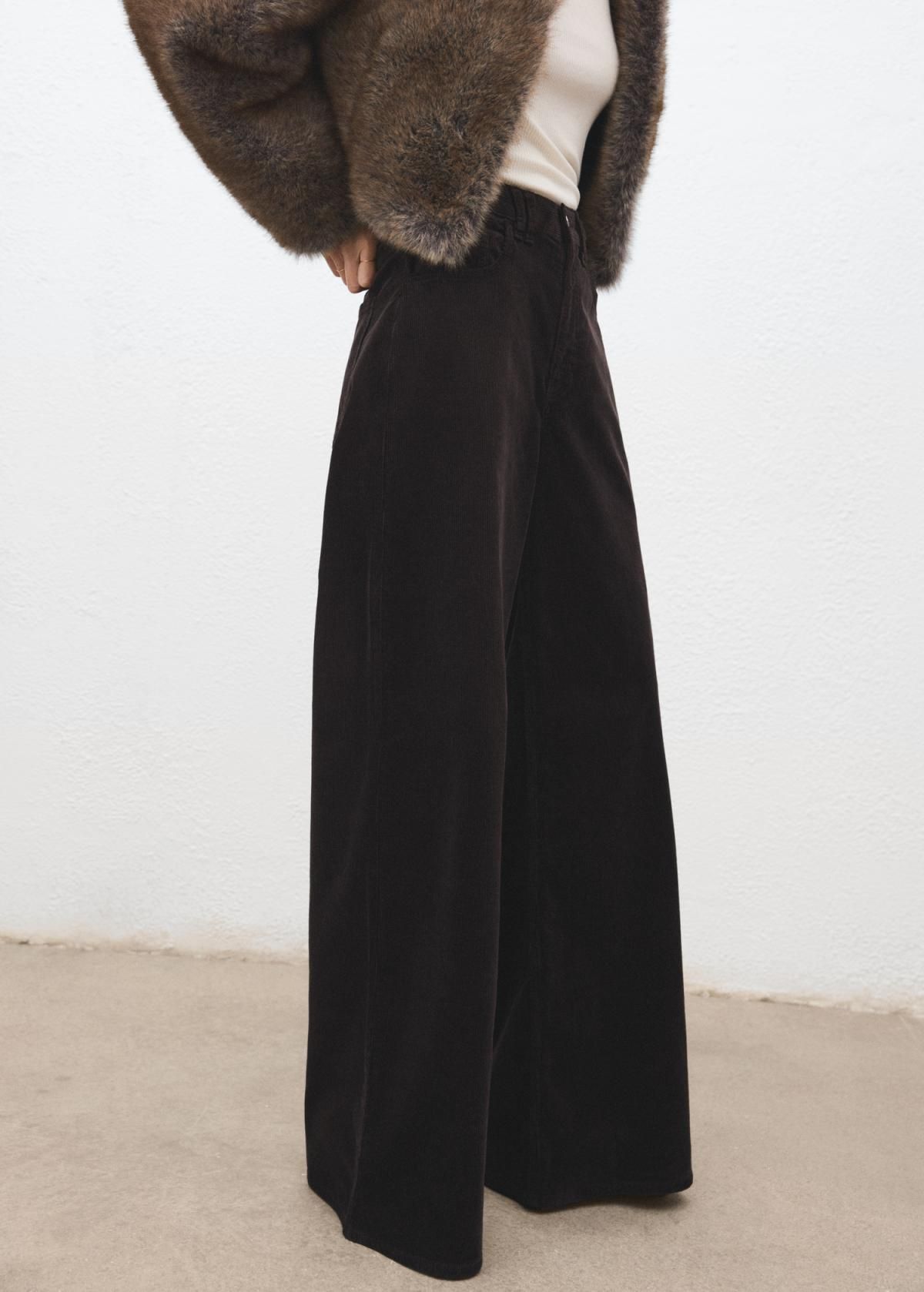 망고 코듀로이 하이웨스트 와이드 팬츠 17057780 CHOCOLATE - 상품 이미지