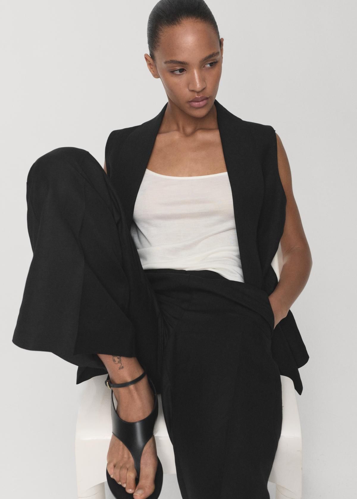 망고 테크니컬 린넨 블렌드 하이웨이스트 스트레이트 슬랙스 팬츠 17016736 NEGRO - 상세 이미지 5