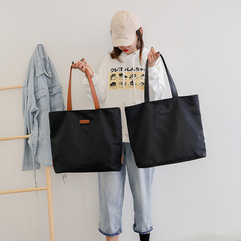넉넉한 수납 데일리 쇼퍼백 경량 크로스백 수납력좋은 가방 숄더백 - 상품 이미지
