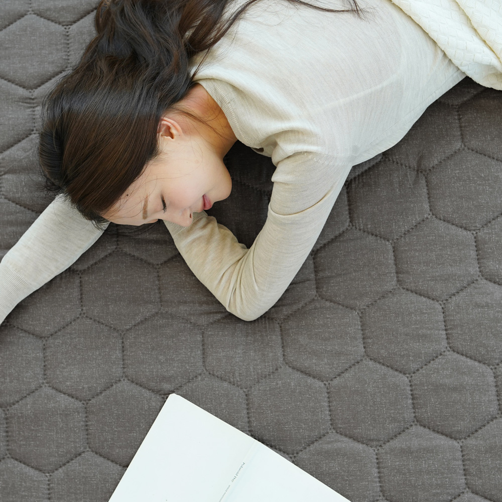 곰표한일 카본 탄소매트 전자파없는 IOT원격제어 전기요 1인용 네츄럴그레이 미니싱글