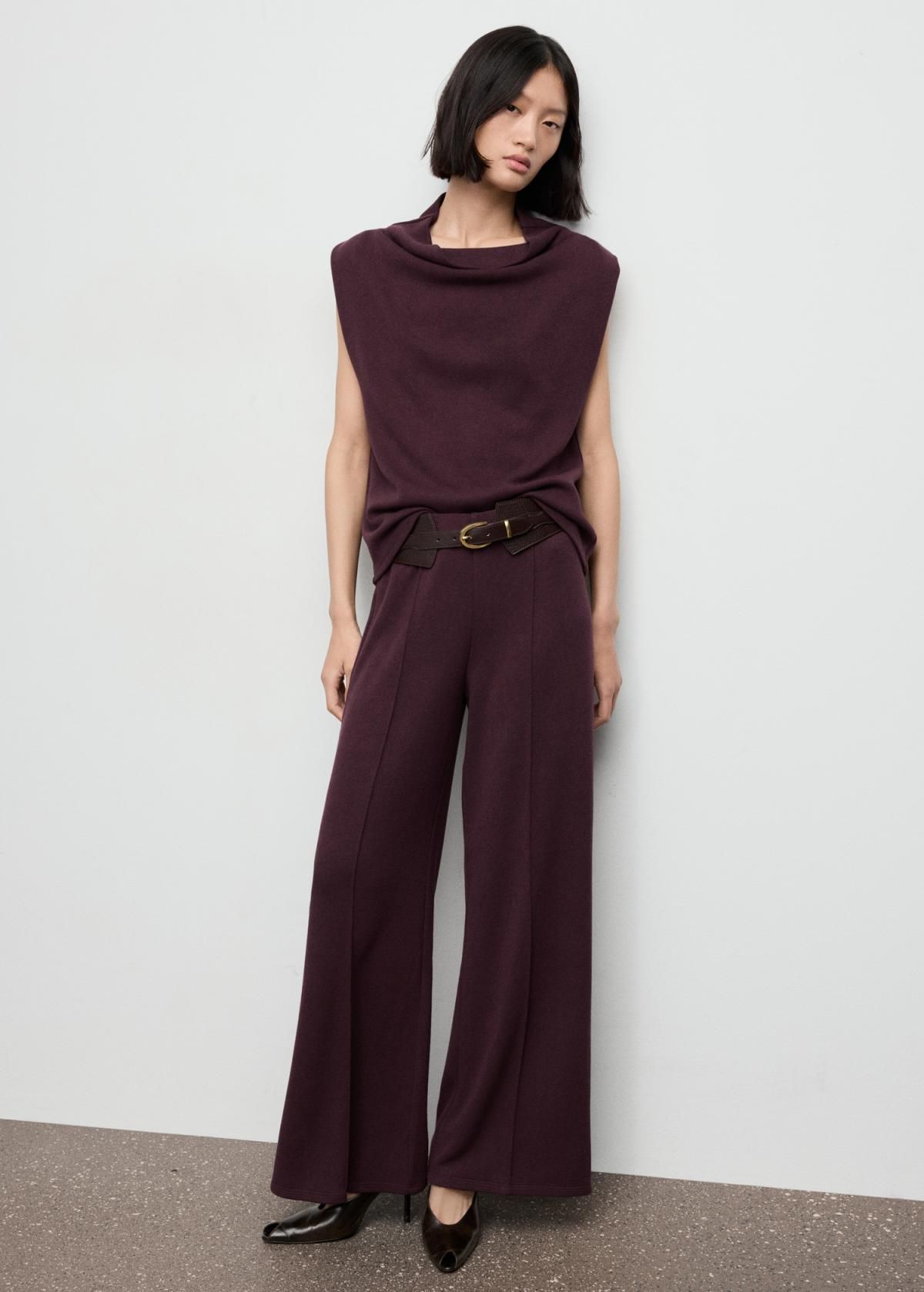 망고 모던 스트레이트핏 엘라스틱 웨이스트 롱 팬츠 17027803 BURDEOS - 상세 이미지 2