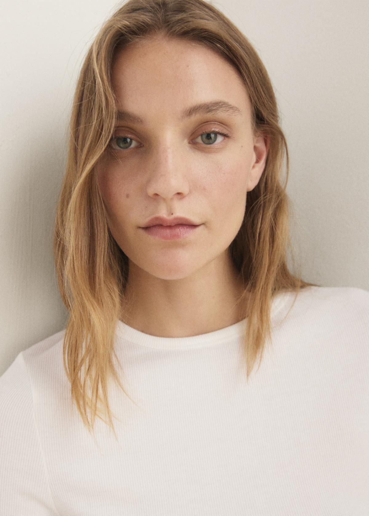 망고 베이직 골지 라운드넥 긴팔 티셔츠 17054110 BLANCO MARFIL - 상세 이미지 5