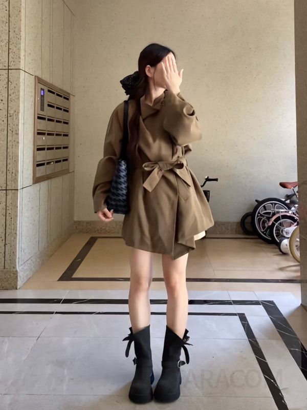 여성용 초가을 트렌치코트 커피색 중간길이 허리벨트 디자인 핏 A라인 코트 - 상세 이미지 3