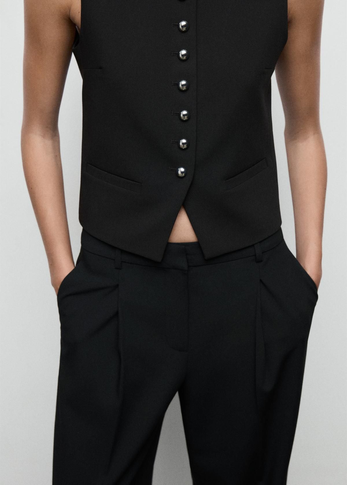 망고 블랙 테크니컬 와이드핏 플리츠 슬랙스 팬츠 17076349 NEGRO - 상세 이미지 4