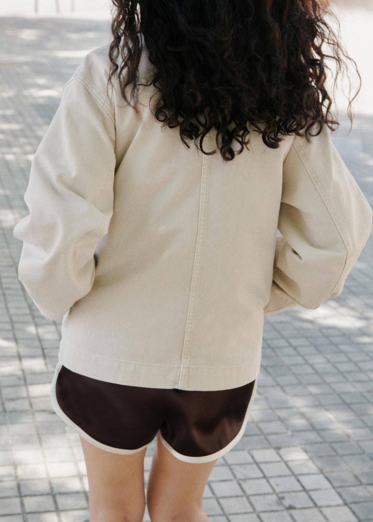 망고 애슬레저 배색 라인 미드웨이스트 숏팬츠 17083330 CIRUELA - 상세 이미지 4