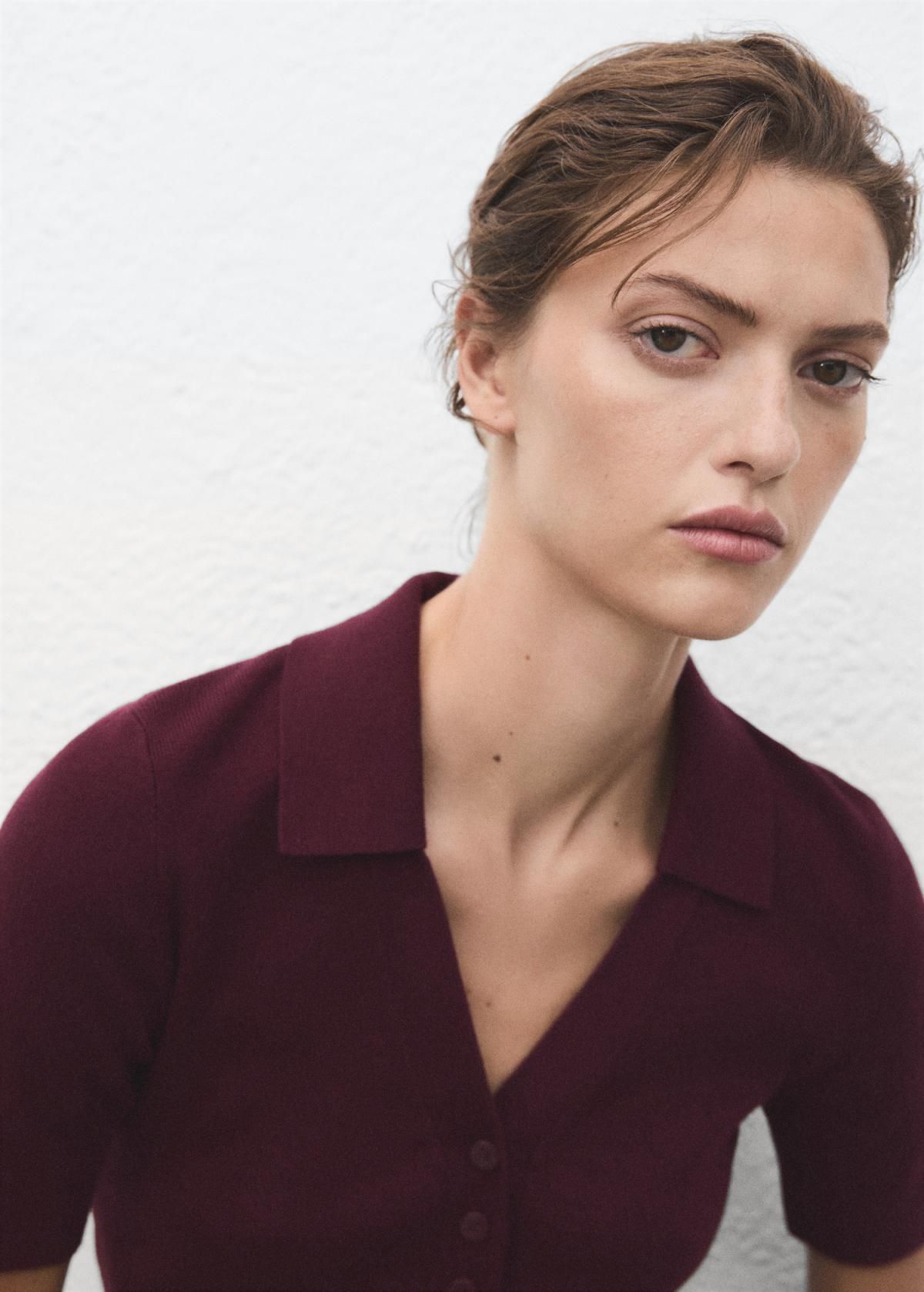 망고 트렌디 버건디 브이넥 카라 반팔 니트 스웨터 17065981 VINO - 상세 이미지 5