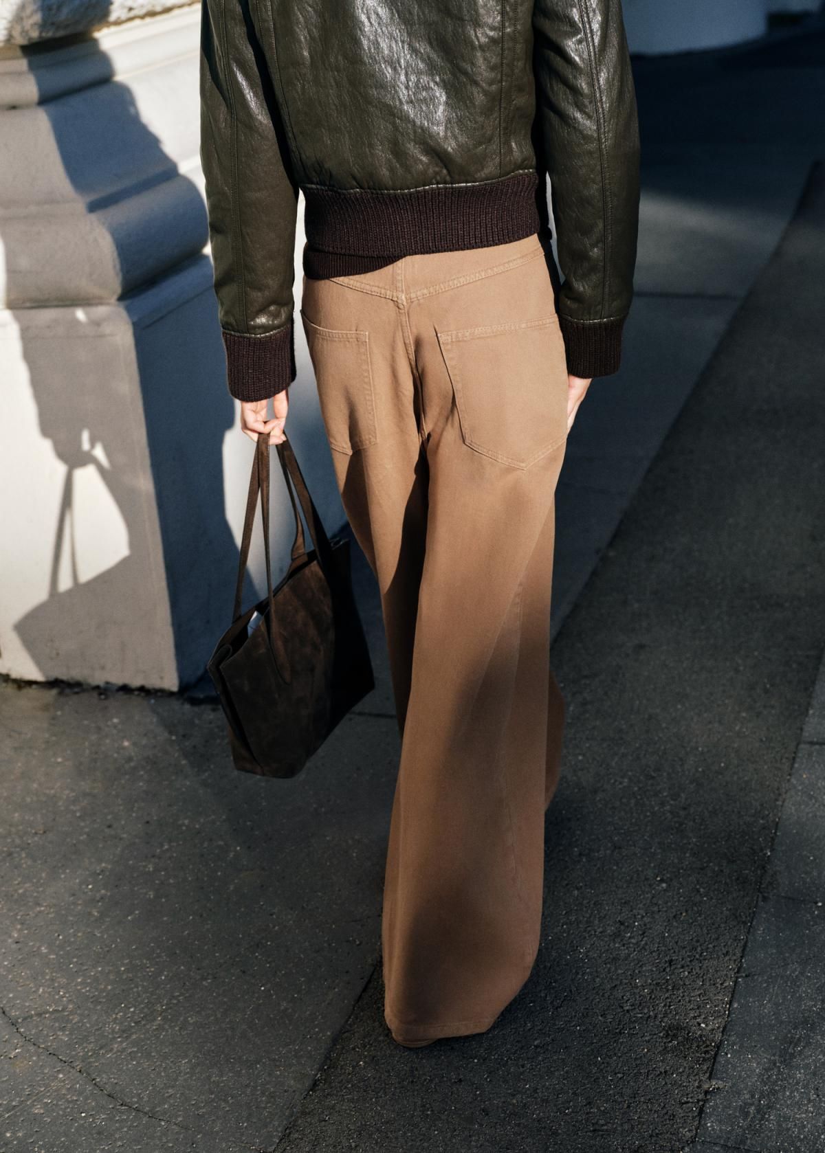 망고 트렌디 와이드핏 루즈 미드웨이스트 데님 팬츠 17025828 CARAMELO - 상세 이미지 4