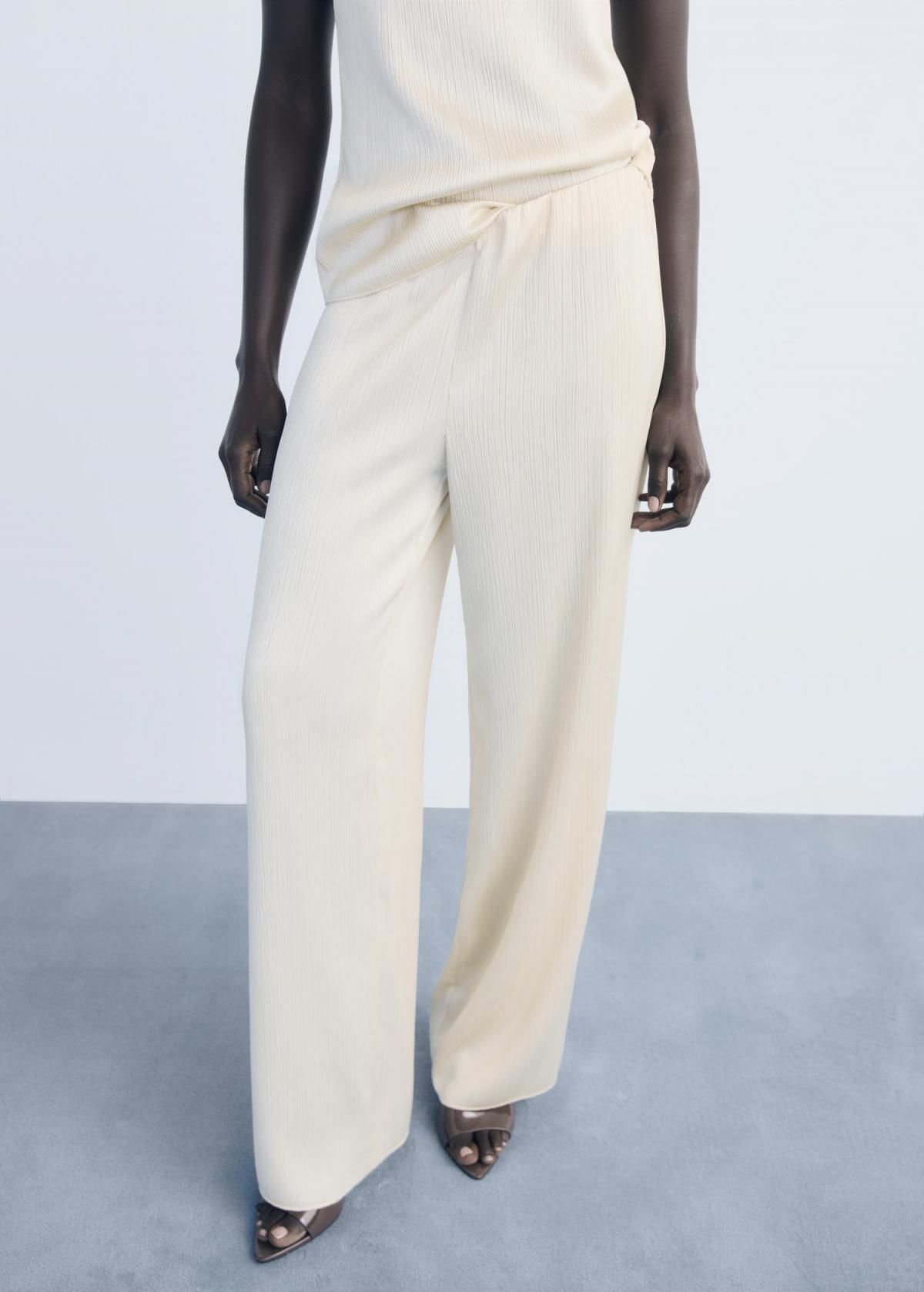 망고 플리츠 와이드 웨이스트밴드 팬츠 17064096 CRUDO - 상품 이미지