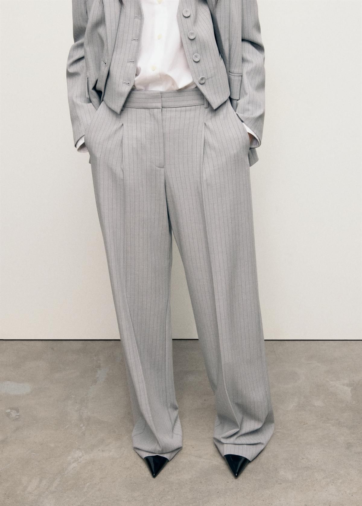 망고 테일러드 스트라이프 정장 슬랙스 팬츠 17014121 GRIS - 상품 이미지