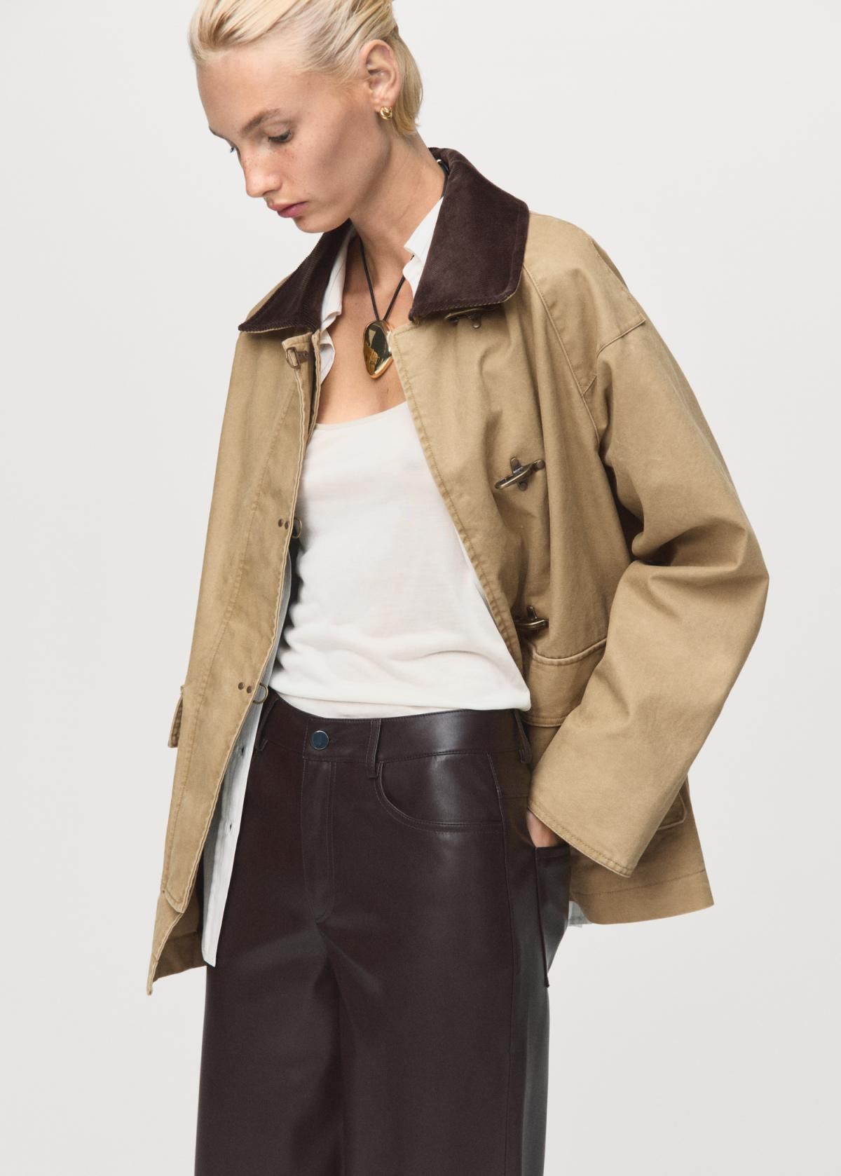 망고 페이크레더 스트레이트핏 와이드 팬츠 17006735 GRANATE - 상세 이미지 4