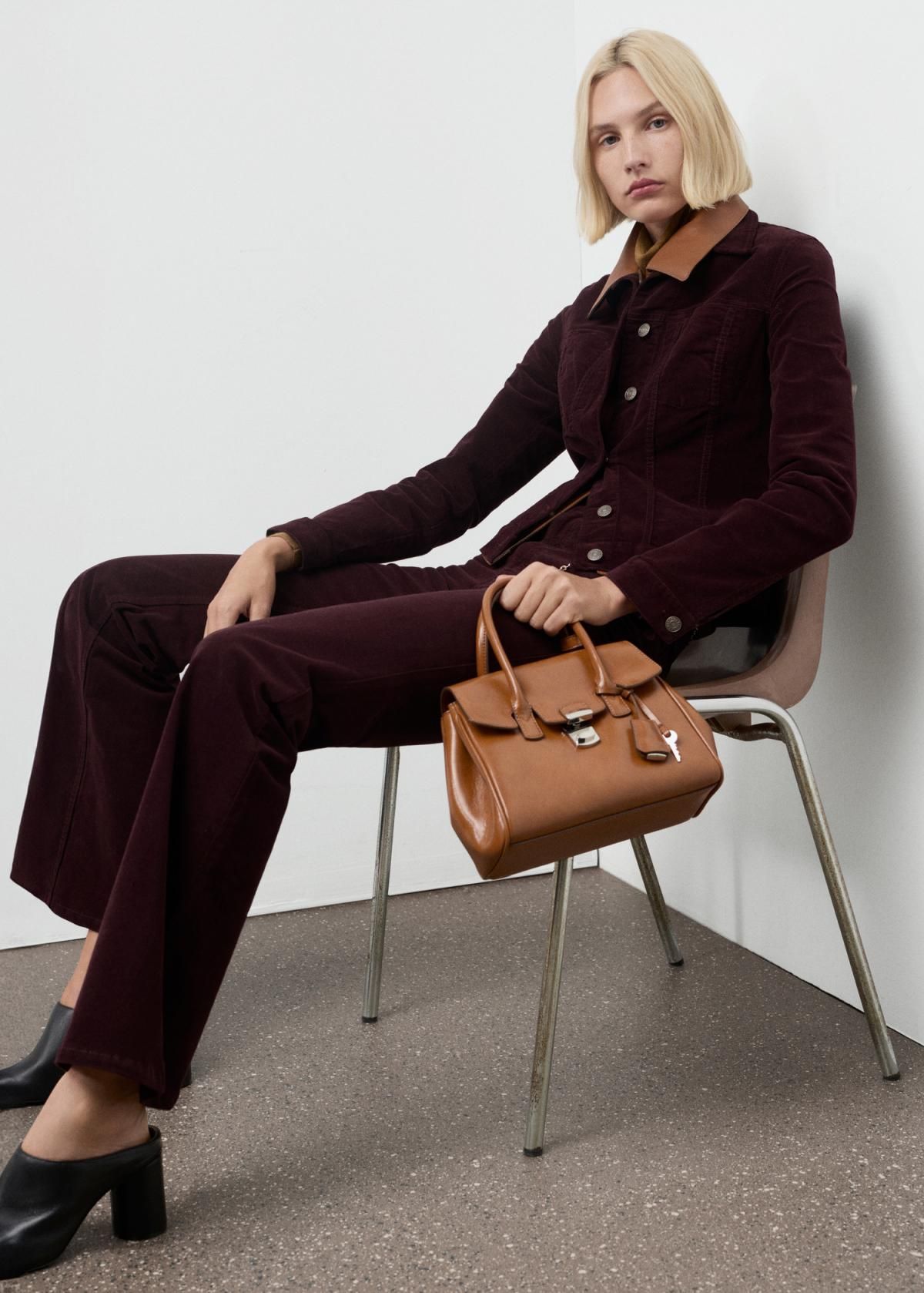 망고 코듀로이 플레어 하이웨스트 팬츠 17017783 VINO - 상세 이미지 4