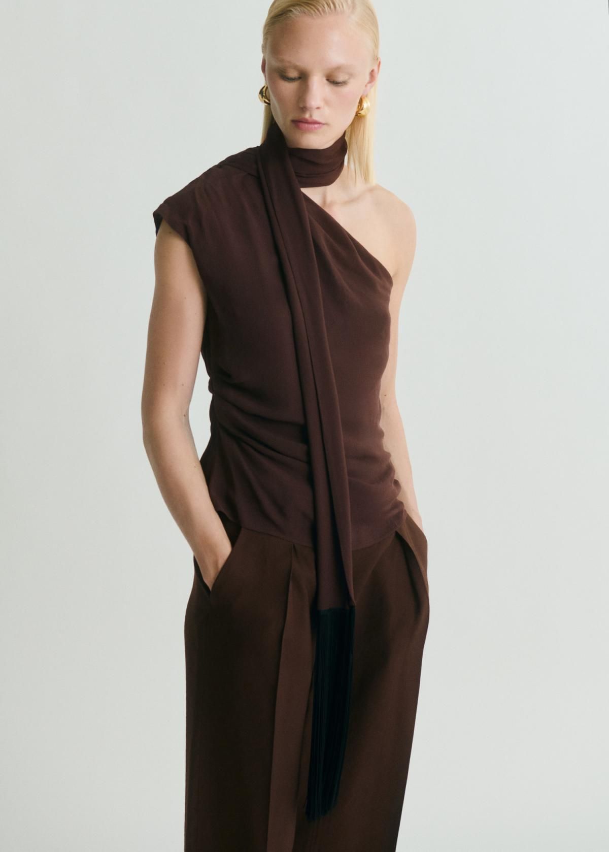 망고 테일러드 핀턱 브라운 정장 슬랙스 팬츠 17031266 CHOCOLATE - 상세 이미지 2