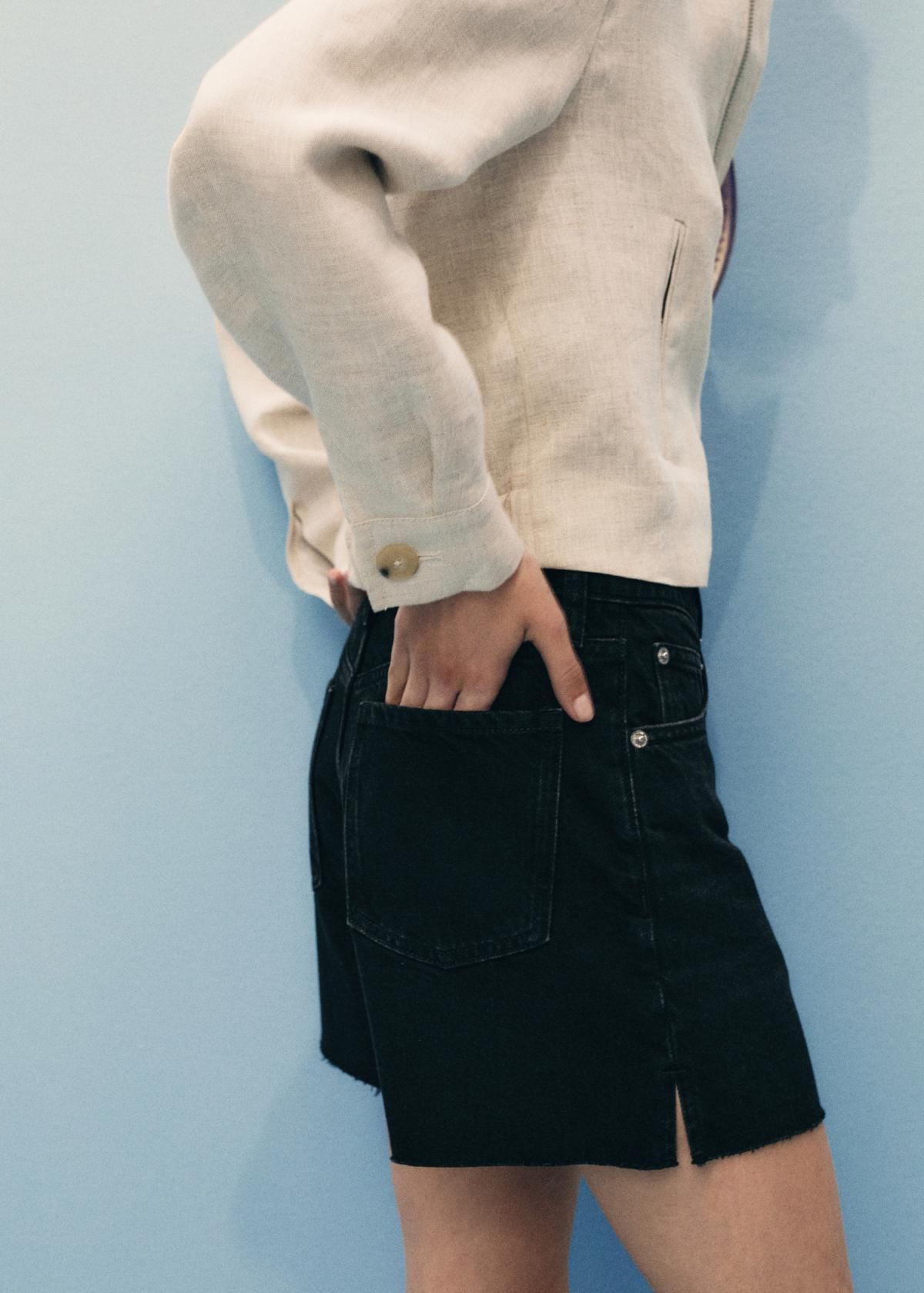 망고 트렌디 블랙 데님 밑단 컷팅 하이웨이스트 숏팬츠 17091207 GRIS OSCURO - 상세 이미지 5