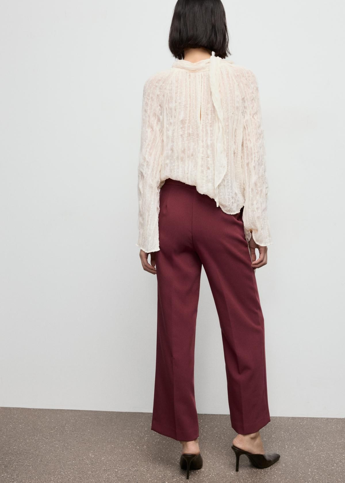 망고 클래식 하이웨이스트 스트레이트 슬랙스 팬츠 17096743 GRANATE - 상세 이미지 3