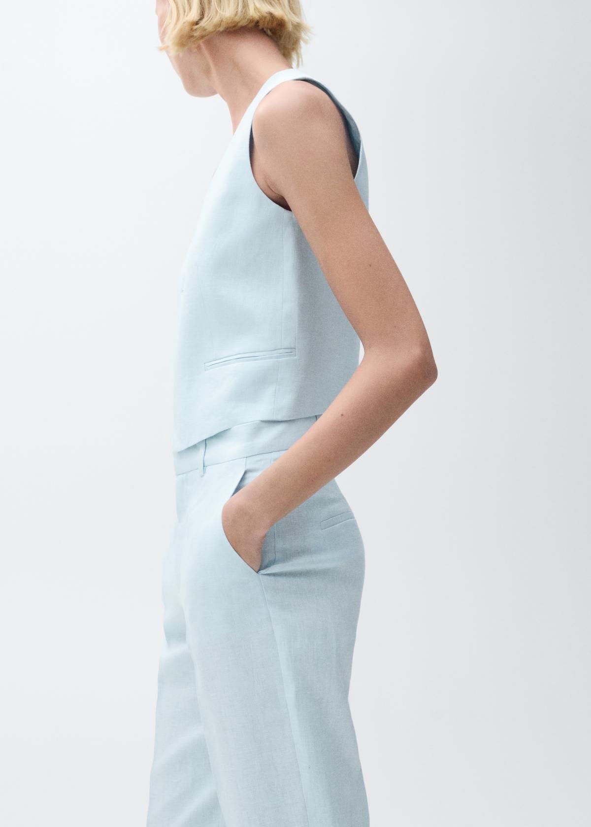 망고 린넨 브이넥 테일러드 베스트 라이트블루 87027163 AZUL CELESTE - 상세 이미지 5