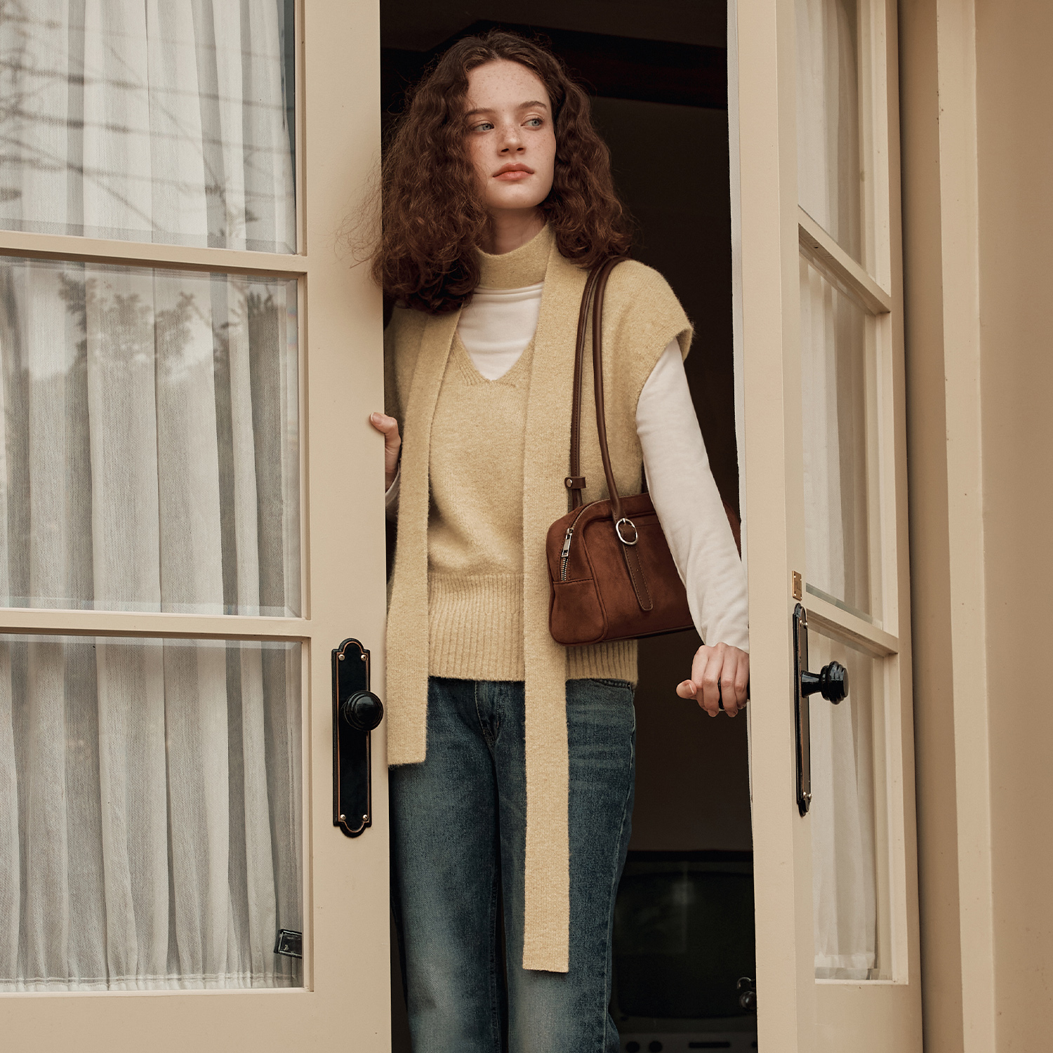 [제로스트릿] [2컬러] 하트 펜던트 베스트 머플러 세트 HEART PENDANT VEST MUFFLER SET 제품 이미지