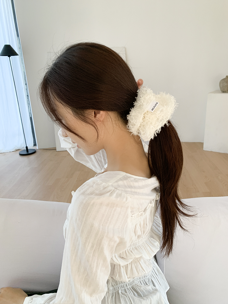[자체제작] 소프트 플러피 스크런치 (L) - 뽀글이 양털 퍼프 볼륨 풍성 겨울곱창밴드 - 상세 이미지 3