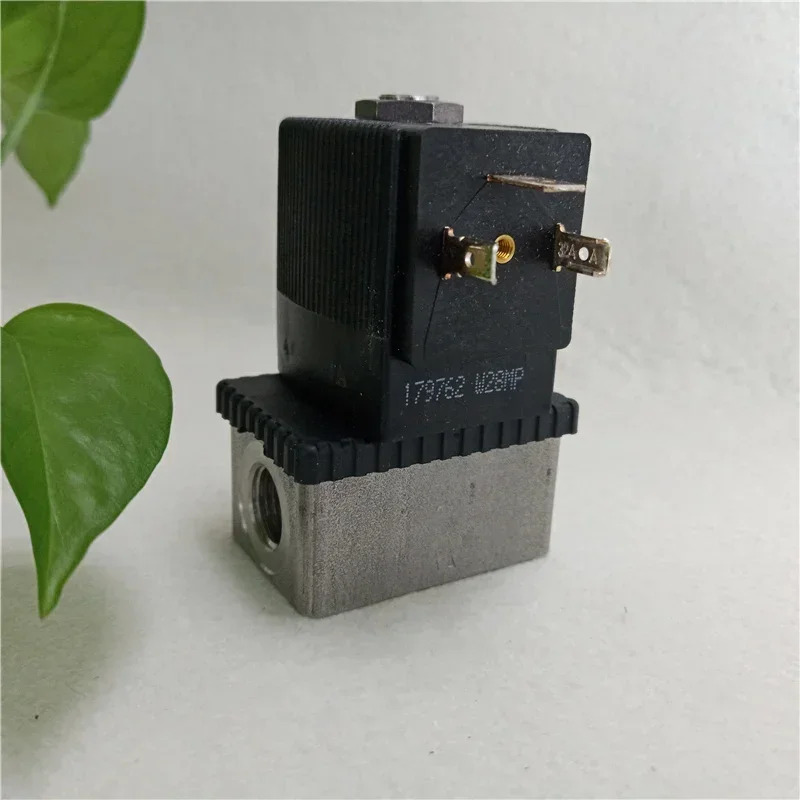 솔레노이드 밸브 burkert 6013 A 4.0 FKM VA D1/4 24V 00125318