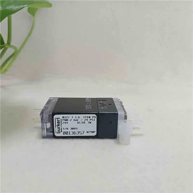 솔레노이드 밸브 G1/8 0-2bar 00124454 0127A 1.6mm